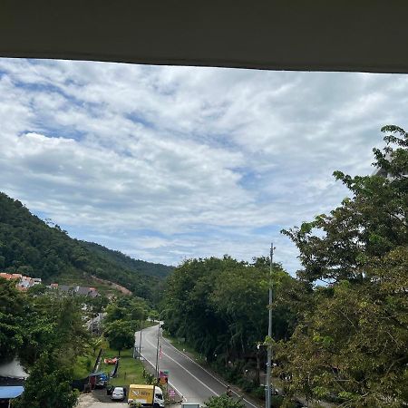 Batu Feringgi Homestay エクステリア 写真