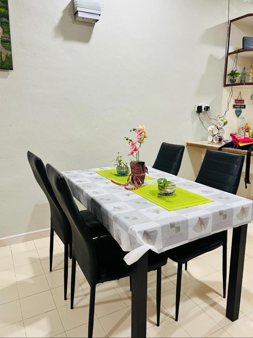 Batu Feringgi Homestay エクステリア 写真
