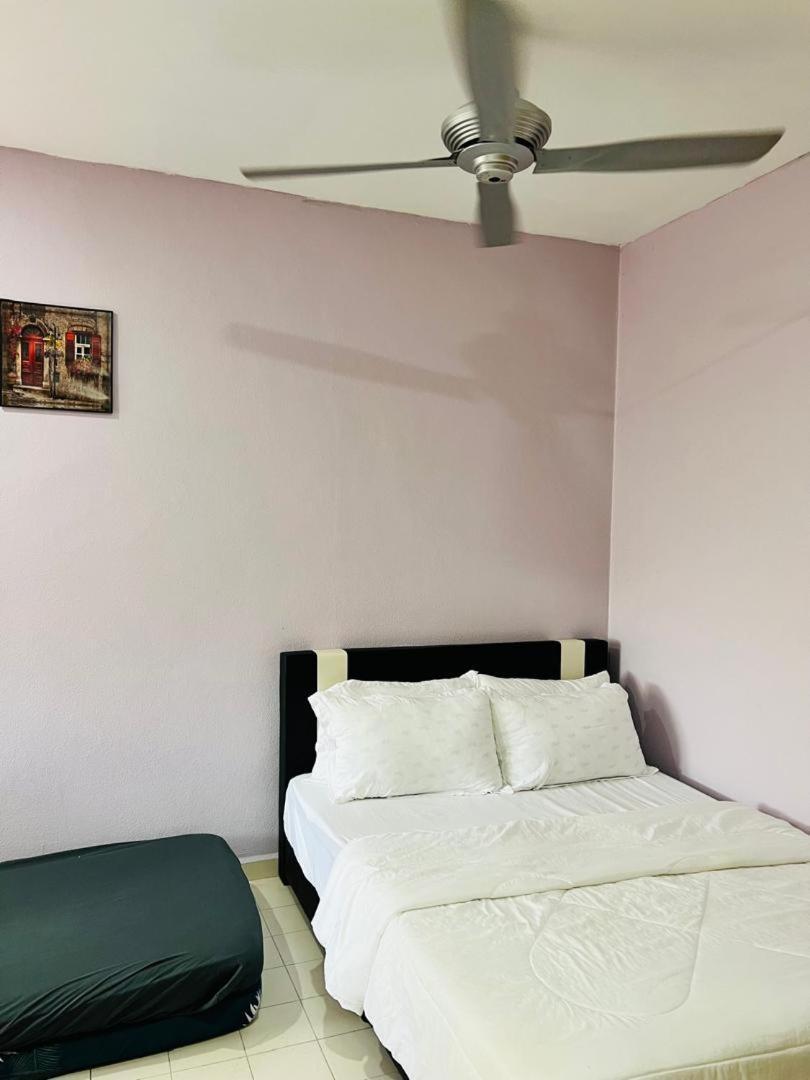 Batu Feringgi Homestay エクステリア 写真